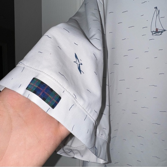 🎄SALE🎄 William Murray Golf White & Blue Boat Print Polo - Picture 4 of 6